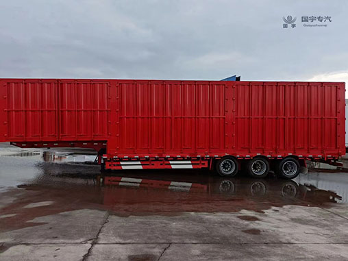 當您需要更大裝載空間時，選擇我們的大廂式半掛車！